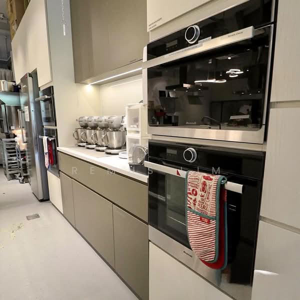 Infinite Studios @ Mediapolis, 21 Media Circle, 1,500 sqft, Food & Beverage For Rent, by Remus Lim, 500195529 - Kitchen - CommercialGuru.com.sg