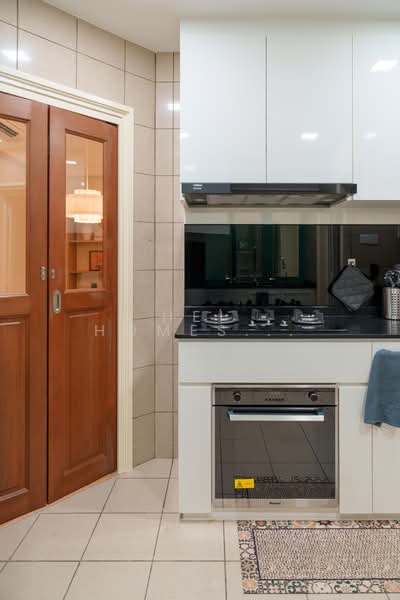 Oleanas Residences, 42 Kim Yam Road, Room Rental, 200 sqft, Condominium For Rent, by Hei Homes, 500195531 - Kitchen - PropertyGuru.com.sg
