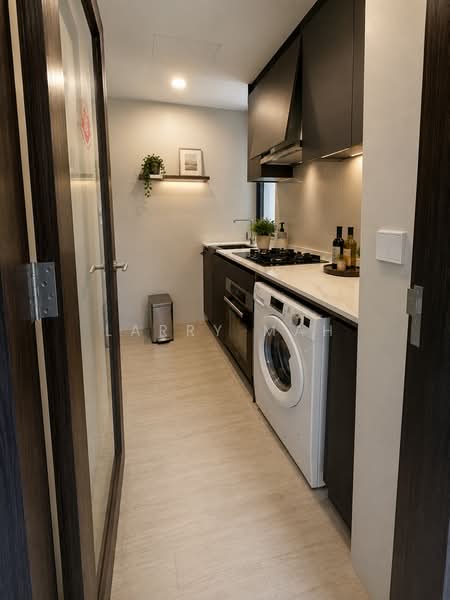 Wilshire Residences, 30 Farrer Road, 2 Bedrooms, 753 sqft, Condominium For Sale, by Larry Mah, 500195536 - Kitchen - PropertyGuru.com.sg
