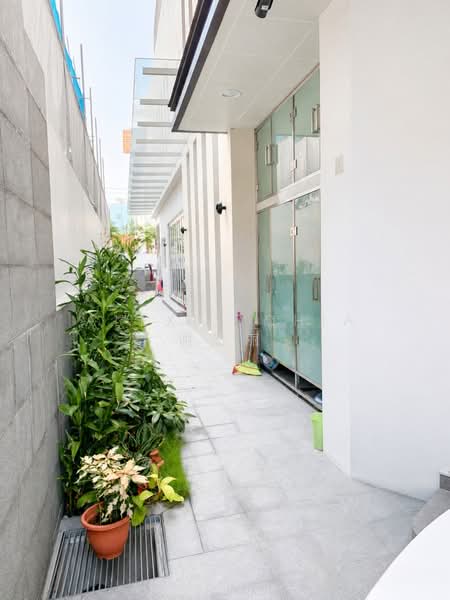 Detached house at Serangoon Gardens, Ripley Crescent, Ripley crescent, 6 Bedrooms, 7,500 sqft, Detached House For Sale, by Alexis Chia 谢慧丽, 500195539 - Exterior - PropertyGuru.com.sg