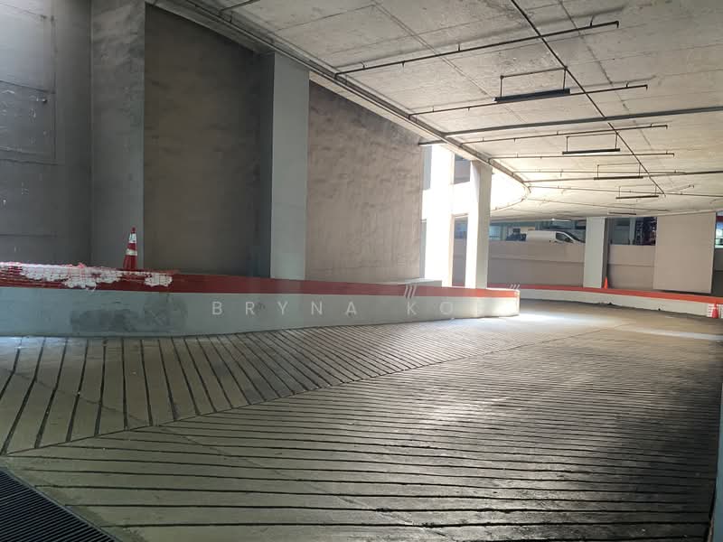 Pioneer Centre, 1 Soon Lee Street, 1,701 sqft, Factory / Workshop (B2) For Sale, by Bryna Koh, 500195541 - Car Park - CommercialGuru.com.sg