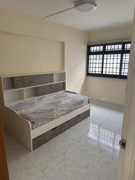 155 Lorong 1 Toa Payoh, 155 Lorong 1 Toa Payoh, 3 Bedrooms, 1,076 sqft, HDB Flat For Rent, by Jason Chen, 500195545 - Bedroom - PropertyGuru.com.sg