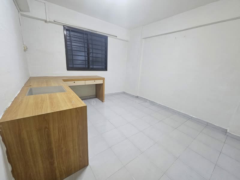 233 Lorong 8 Toa Payoh, 233 Lorong 8 Toa Payoh, 3 Bedrooms, 710 sqft, HDB Flat For Sale, by Aiden Gan, 500195572 - Bedroom - PropertyGuru.com.sg