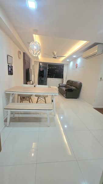 310B Punggol Walk, 310B Punggol Walk, 3 Bedrooms, 990 sqft, HDB Flat For Sale, by James Yeo, 500195590 - Living Room - PropertyGuru.com.sg