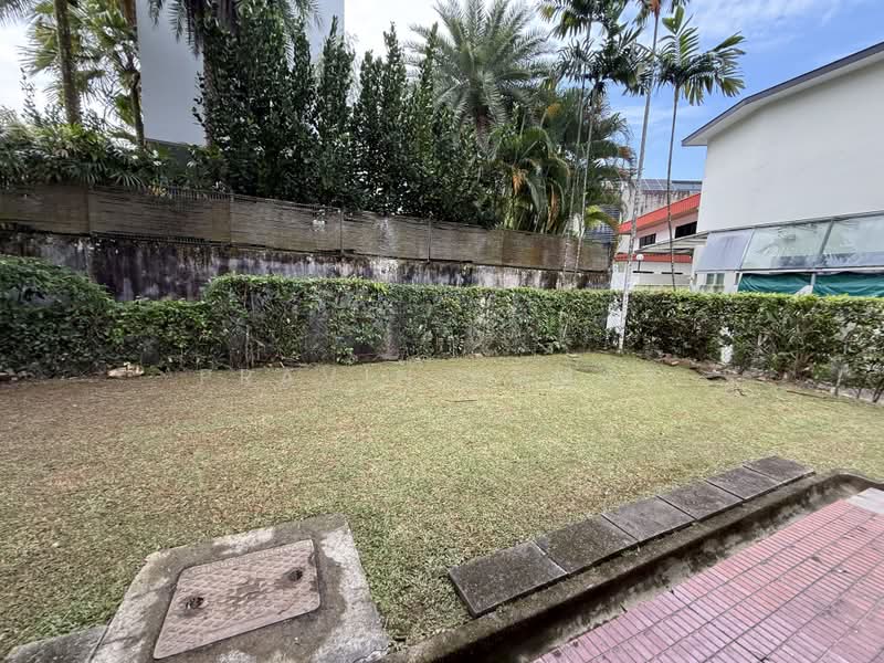 Sunset Way, Sunset Way, 4 Bedrooms, 4,000 sqft, Detached House For Sale, by Pravin Kumar, 500195591 - Garden - PropertyGuru.com.sg