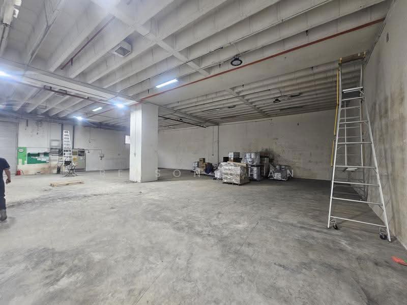 Ground floor Mattar MRT Aljunied Rd high ceiling, Eunos / Geylang / Paya Lebar, 3,530 sqft, Warehouse For Rent, by Benson Chan, 500195614 - CommercialGuru.com.sg