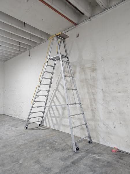 Ground floor Mattar MRT Aljunied Rd high ceiling, Eunos / Geylang / Paya Lebar, 3,530 sqft, Warehouse For Rent, by Benson Chan, 500195614 - CommercialGuru.com.sg