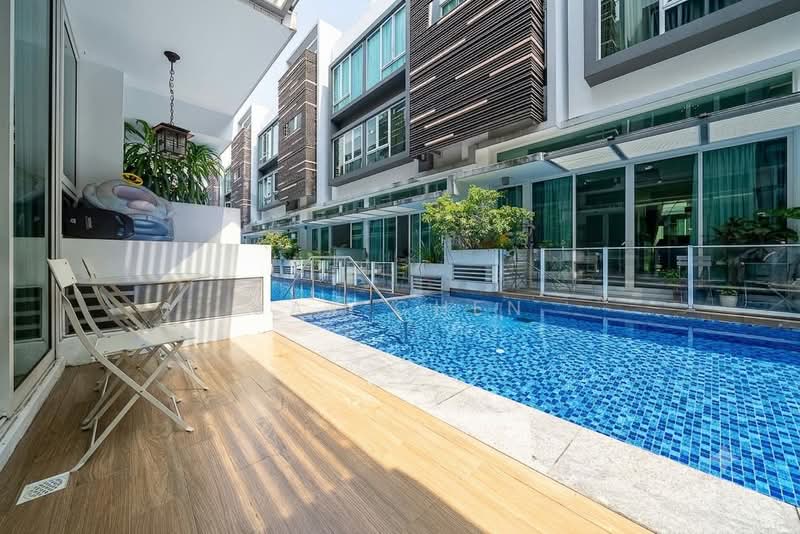 CHEAP Landed Less than $3M, only $10xxpsf., , 5 Bedrooms, 3,068 sqft, Town House For Sale, by Jay Chen, 500195638 - Exterior - PropertyGuru.com.sg