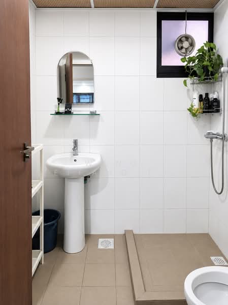 473A Fernvale Street, 473A Fernvale Street, 2 Bedrooms, 732 sqft, HDB Flat For Rent, by Wang Meifang (Fae), 500195643 - Bathroom - PropertyGuru.com.sg