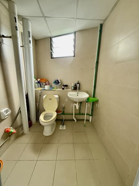 Oxley BizHub, 61 Ubi Road 1, 1,119 sqft, Light Industrial (B1) For Rent, by Shawn Thayalan, 500195651 - CommercialGuru.com.sg