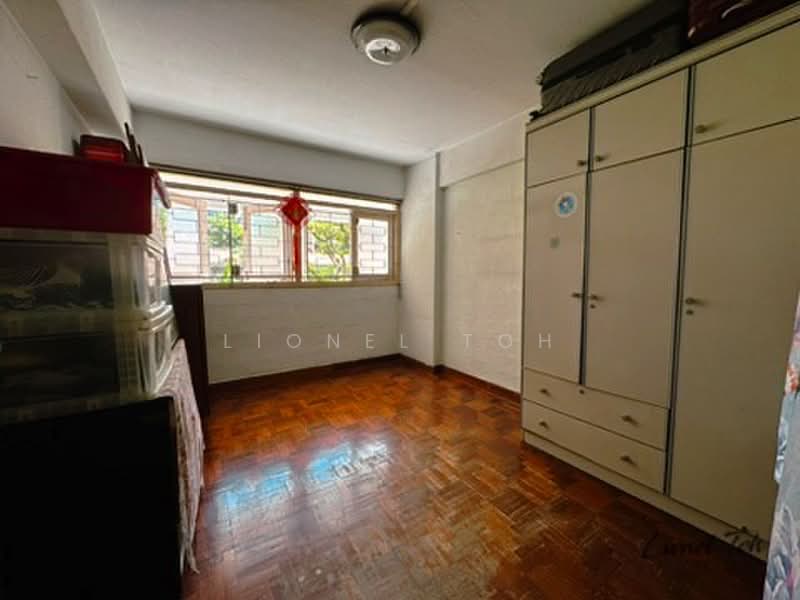 208 Toa Payoh North, 208 Toa Payoh North, 3 Bedrooms, 872 sqft, HDB Flat For Sale, by Lionel Toh, 500195659 - Bedroom 1 Lionel Toh Realtor - PropertyGuru.com.sg