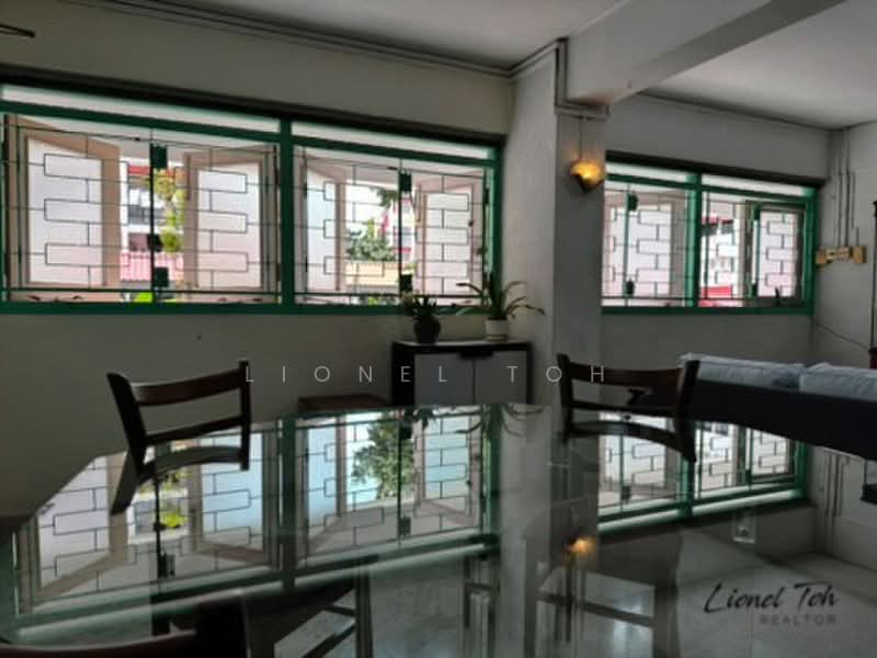 208 Toa Payoh North, 208 Toa Payoh North, 3 Bedrooms, 872 sqft, HDB Flat For Sale, by Lionel Toh, 500195659 - Dining Room Lionel Toh Realtor - PropertyGuru.com.sg