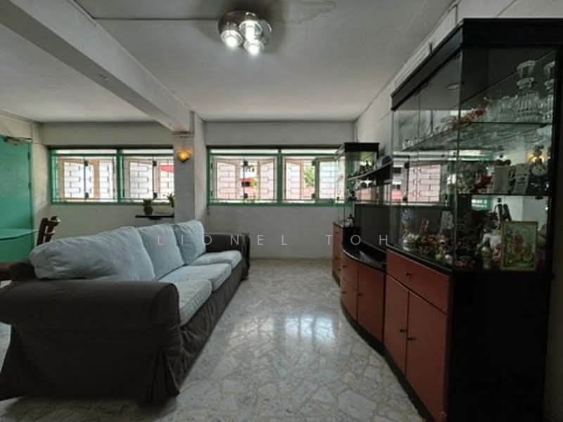 208 Toa Payoh North, 208 Toa Payoh North, 3 Bedrooms, 872 sqft, HDB Flat For Sale, by Lionel Toh, 500195659 - Living Room Lionel Toh Realtor - PropertyGuru.com.sg