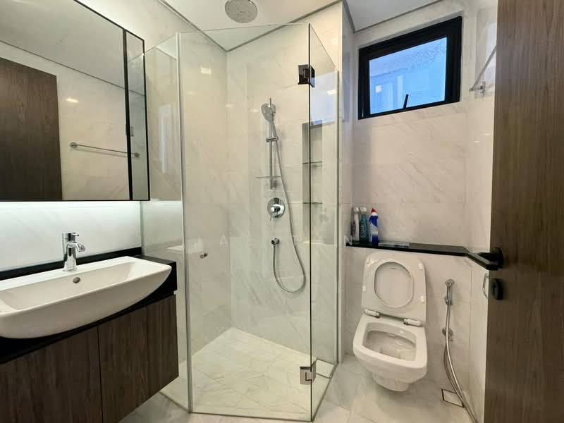 Mooi Residences, 139 Holland Road, 2 Bedrooms, 667 sqft, Condominium For Sale, by Jae Tan, 500195660 - Bathroom - PropertyGuru.com.sg