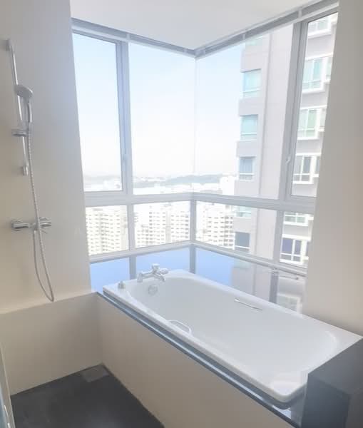 Twin Regency, 26 Kim Tian Road, 4 Bedrooms, 1,442 sqft, Condominium For Rent, by Anthea Yeo 杨丽娇, 500195661 - Bathroom - PropertyGuru.com.sg