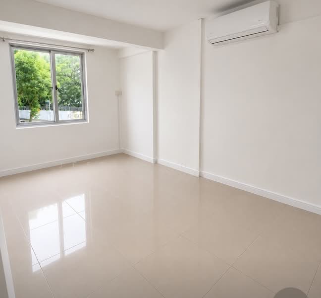 560 Ang Mo Kio Avenue 10, 560 Ang Mo Kio Avenue 10, Room Rental, 300 sqft, HDB Flat For Rent, by Jessie Tan 陈杰识, 500195663 - Interior - PropertyGuru.com.sg