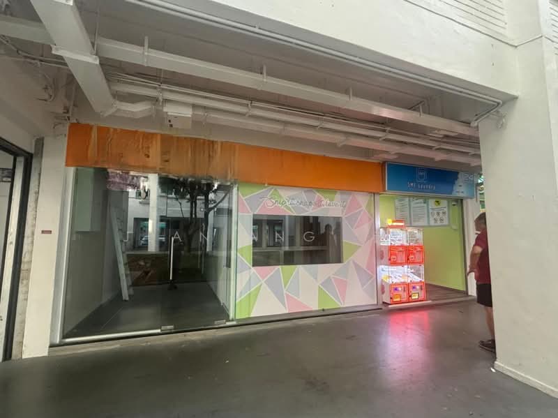 338 Jurong East Avenue 1, Boon Lay / Jurong / Tuas, 380 sqft, Shop / Shophouse For Rent, by Jean Ang 诗吟, 500195671 - Exterior - CommercialGuru.com.sg