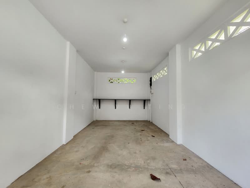 41 Woodleigh Park, , 8 Bedrooms, 6,243 sqft, Bungalow House For Rent, by Chew Yu Ting, 500195679 - Garage - PropertyGuru.com.sg