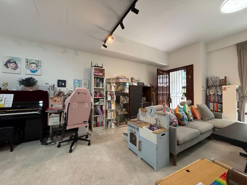 Horizon Green, Ang Mo Kio Avenue 2, 5 Bedrooms, 3,304 sqft, Terraced House For Sale, by Danny Teo, 500195699 - Living Room - PropertyGuru.com.sg