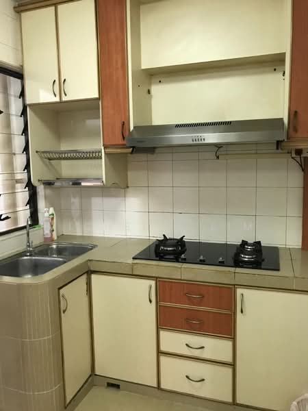 272 Toh Guan Road, 272 Toh Guan Road, 3 Bedrooms, 1,108 sqft, HDB Flat For Rent, by Michelle Lim, 500195706 - Kitchen - PropertyGuru.com.sg