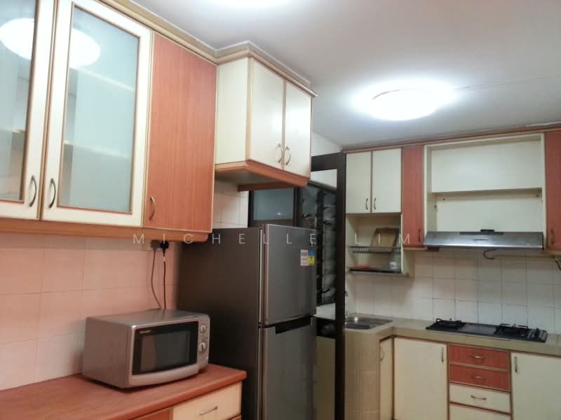 272 Toh Guan Road, 272 Toh Guan Road, 3 Bedrooms, 1,108 sqft, HDB Flat For Rent, by Michelle Lim, 500195706 - Kitchen - PropertyGuru.com.sg