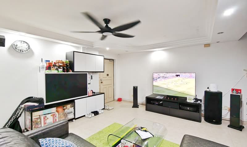 507A Wellington Circle, 507A Wellington Circle, 3 Bedrooms, 1,184 sqft, HDB Flat For Sale, by Rey Ng, 500195707 - Living Room - PropertyGuru.com.sg