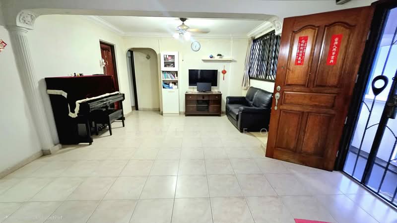 236 Choa Chu Kang Central, 236 Choa Chu Kang Central, 3 Bedrooms, 1,119 sqft, HDB Flat For Sale, by James Yeo, 500195727 - Living Room - PropertyGuru.com.sg
