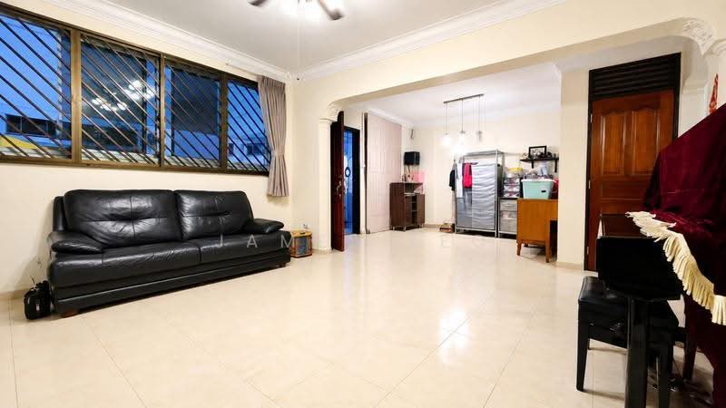 236 Choa Chu Kang Central, 236 Choa Chu Kang Central, Dairy Farm / Bukit Panjang / Choa Chu Kang, 3 Bedrooms, 1,119 sqft, HDB Flat For Sale, by James Yeo, 500195727 - Living Room - PropertyGuru.com.sg