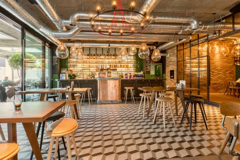 Highly visible f&b approved 1180sf ground floor retail space, power 400amp @ 589/591 Serangoon Road, Serangoon Road, 1,187 sqft, Food & Beverage For Rent, by Marjorie Teo, 500195742 - Interior - CommercialGuru.com.sg