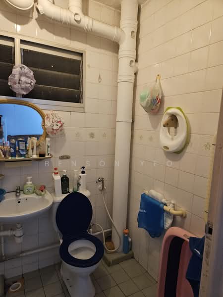 360 Tampines Street 34, 360 Tampines Street 34, 4 Bedrooms, 1,345 sqft, HDB Flat For Rent, by Benson Yeo, 500195748 - Bathroom - PropertyGuru.com.sg