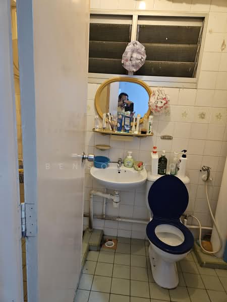 360 Tampines Street 34, 360 Tampines Street 34, 4 Bedrooms, 1,345 sqft, HDB Flat For Rent, by Benson Yeo, 500195748 - Bathroom - PropertyGuru.com.sg