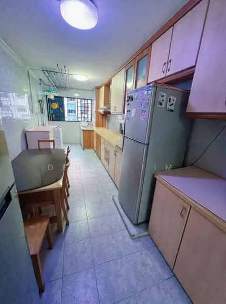 840 Woodlands Street 82, 840 Woodlands Street 82, 3 Bedrooms, 1,119 sqft, HDB Flat For Sale, by Dennis Lim, 500195749 - Kitchen - PropertyGuru.com.sg