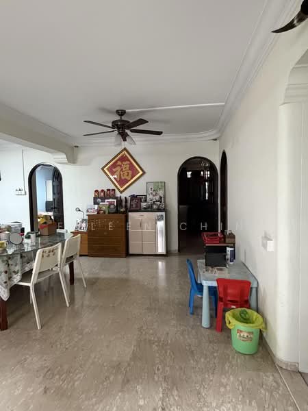 440 Hougang Avenue 8, 440 Hougang Avenue 8, 3 Bedrooms, 1,310 sqft, HDB Flat For Sale, by Eileen Chin, 500195751 - Living Room - PropertyGuru.com.sg