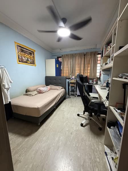 440 Hougang Avenue 8, 440 Hougang Avenue 8, 3 Bedrooms, 1,310 sqft, HDB Flat For Sale, by Eileen Chin, 500195751 - Bedroom - PropertyGuru.com.sg