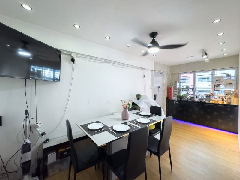 390 Yishun Avenue 6, 390 Yishun Avenue 6, 3 Bedrooms, 1,119 sqft, HDB Flat For Sale, by Justin Chong, 500195753 - Dining Room - PropertyGuru.com.sg