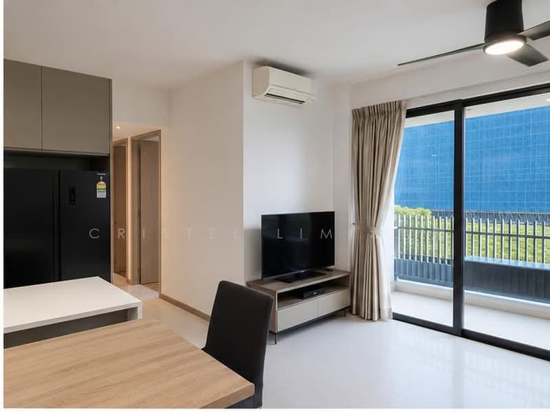 J Gateway, 2 Gateway Drive, 3 Bedrooms, 969 sqft, Condominium For Sale, by Cristel Lim 林妏珊, 500195754 - Living Room - PropertyGuru.com.sg