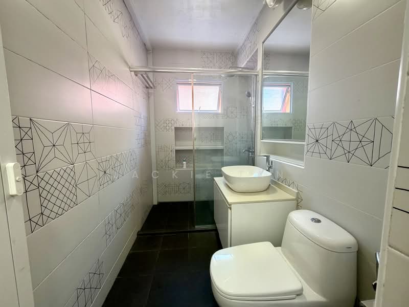 842F Tampines Street 82, 842F Tampines Street 82, 4 Bedrooms, 1,432 sqft, HDB Flat For Rent, by JACKIE TAN, 500195762 - Bathroom - PropertyGuru.com.sg