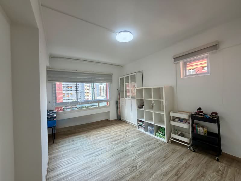 842F Tampines Street 82, 842F Tampines Street 82, 4 Bedrooms, 1,432 sqft, HDB Flat For Rent, by JACKIE TAN, 500195762 - Study - PropertyGuru.com.sg