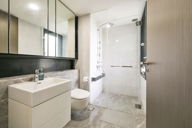 Principal Garden, 93 Prince Charles Crescent, 1 Bedroom, 495 sqft, Condominium For Rent, by Gwendolyn Wee, 500195765 - Bathroom - PropertyGuru.com.sg