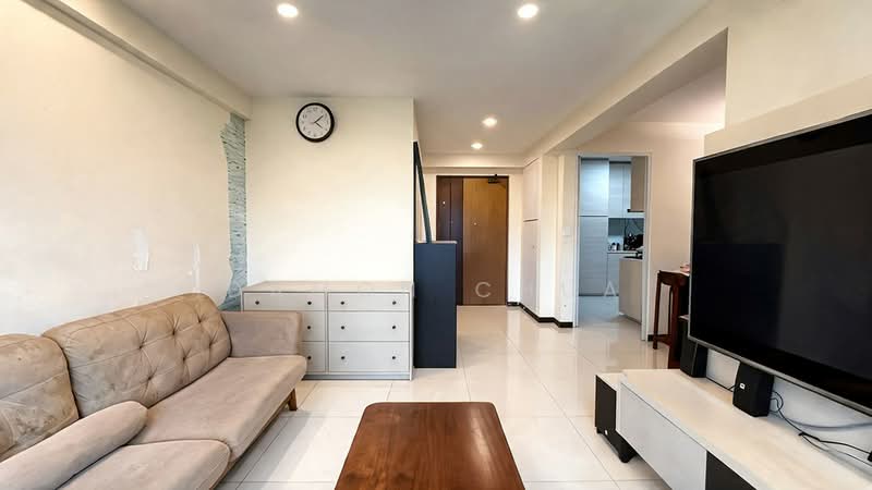 684D Edgedale Plains, 684D Edgedale Plains, 3 Bedrooms, 1,001 sqft, HDB Flat For Sale, by Damon Chua, 500195769 - Living Room - PropertyGuru.com.sg