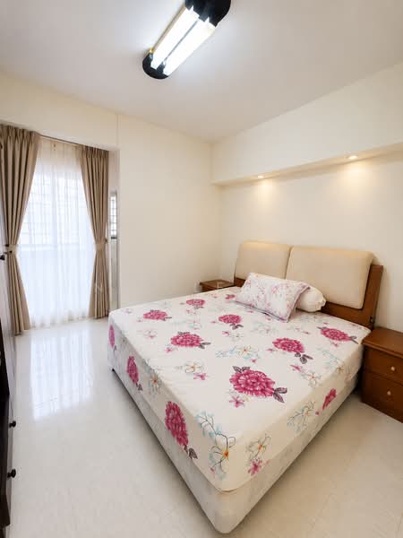 407 Serangoon Avenue 1, 407 Serangoon Avenue 1, 4 Bedrooms, 1,216 sqft, HDB Flat For Sale, by Nicole Wu 吴佩瑾, 500195772 - Bedroom - PropertyGuru.com.sg