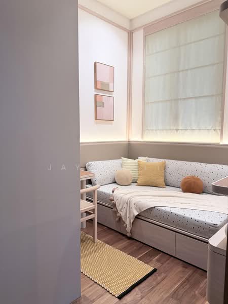 Parksuites, 20 Holland Grove Road, 2 Bedrooms, 786 sqft, Condominium For Sale, by Jayson Lin, 500195774 - Bedroom - PropertyGuru.com.sg