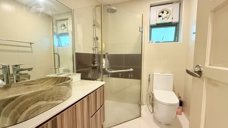Rare DUAL KEY UNIT PATIO 3Bed+1 999Yr Full Condo Landed Feeling, Hillview Avenue, 4 Bedrooms, 1,711 sqft, Condominium For Sale, by Elizabeth Lim, 500195784 - Bathroom - PropertyGuru.com.sg