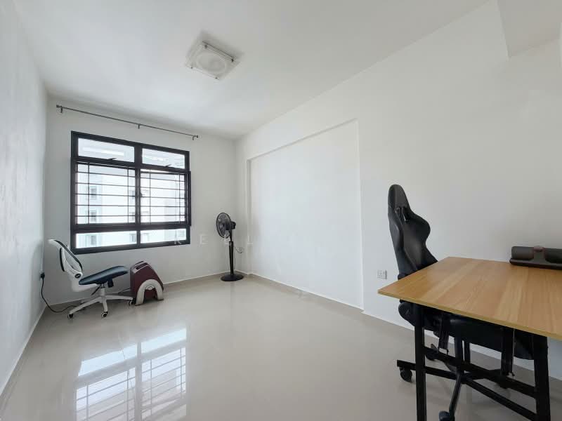 487 Admiralty Link, 487 Admiralty Link, 3 Bedrooms, 1,012 sqft, HDB Flat For Sale, by Kelly Lin, 500195797 - Study - PropertyGuru.com.sg