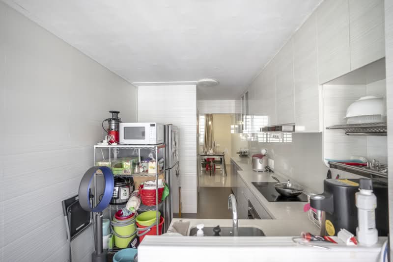 109 Bishan Street 12, 109 Bishan Street 12, 3 Bedrooms, 904 sqft, HDB Flat For Sale, by Gary Wang, 500195800 - Kitchen - PropertyGuru.com.sg