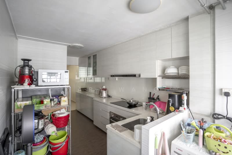 109 Bishan Street 12, 109 Bishan Street 12, 3 Bedrooms, 904 sqft, HDB Flat For Sale, by Gary Wang, 500195800 - Kitchen - PropertyGuru.com.sg