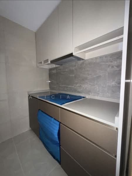 The Botany at Dairy Farm, 3 Dairy Farm Walk, 2 Bedrooms, 678 sqft, Condominium For Rent, by Alicia Lim, 500195804 - Kitchen - PropertyGuru.com.sg