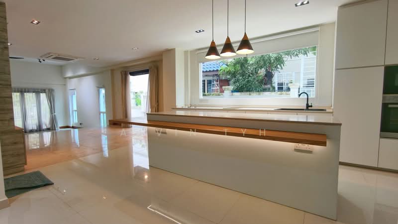 Villa Verde, Verde Grove, Dairy Farm / Bukit Panjang / Choa Chu Kang, 5 Bedrooms, 3,200 sqft, Terraced House For Sale, by Alvin Tyh, 500195817 - Kitchen - PropertyGuru.com.sg