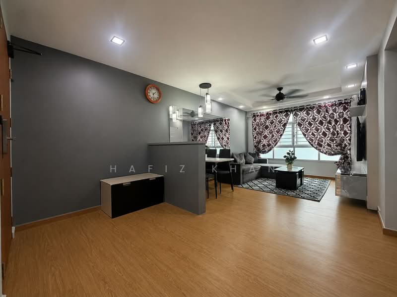 431D Yishun Avenue 1, 431D Yishun Avenue 1, 3 Bedrooms, 990 sqft, HDB Flat For Rent, by Hafiz Khan, 500195820 - Living Room - PropertyGuru.com.sg