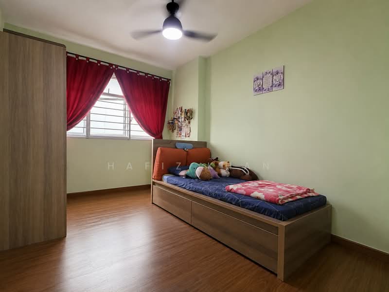 431D Yishun Avenue 1, 431D Yishun Avenue 1, 3 Bedrooms, 990 sqft, HDB Flat For Rent, by Hafiz Khan, 500195820 - Bedroom - PropertyGuru.com.sg